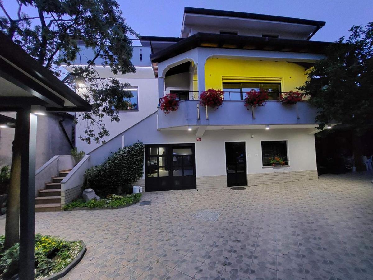 Apartma Mimi Dekani 외부 사진